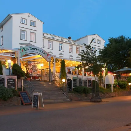 Apartment mit Meerblick und Balkon, gratis Nutzung vom AHOI Erlebnisbad und Sauna in Sellin - Meeresblick FeWo 33