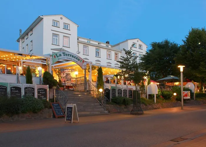 Apartment mit Meerblick und Balkon, gratis Nutzung vom AHOI Erlebnisbad und Sauna in Sellin - Meeresblick FeWo 33